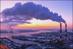  �ӹ��˿����ŵĵ绯ѧ�����O2��C2�������������ϵ��������