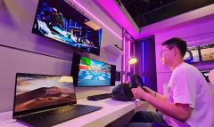 ������ʾCES 2026�㼡�⣺AI OLED�����ˡ��͵��³���������ʾ��������