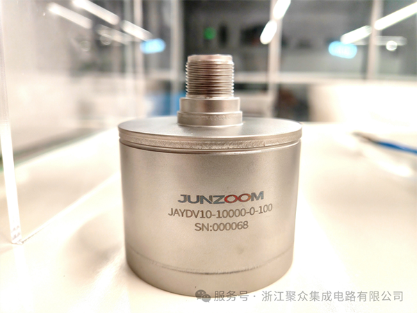 聚众正式发布光刻机微振监测传感器